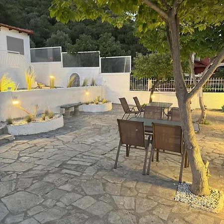 Semesterbostad Santa Marina Garden - A Asprovalta